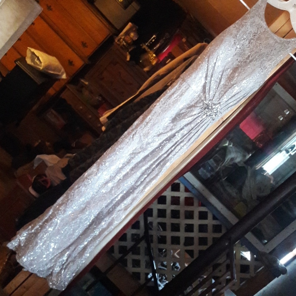 Prom/dinner gown